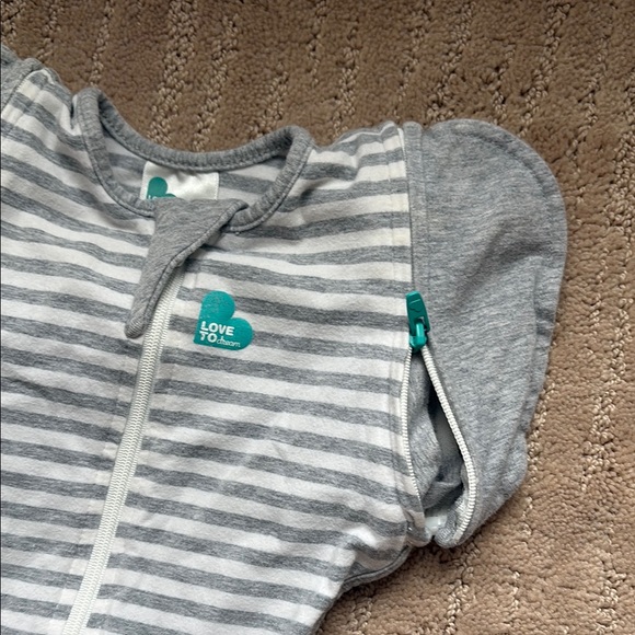 Love to Dream Swaddle Up Transition  Swaddle - Picture 4 of 4